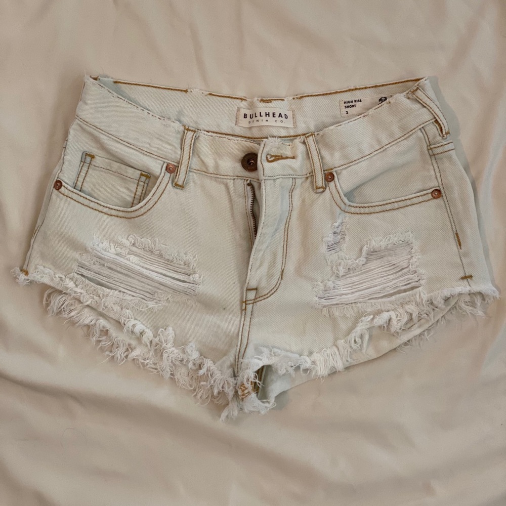 Light wash, high rise denim shorts